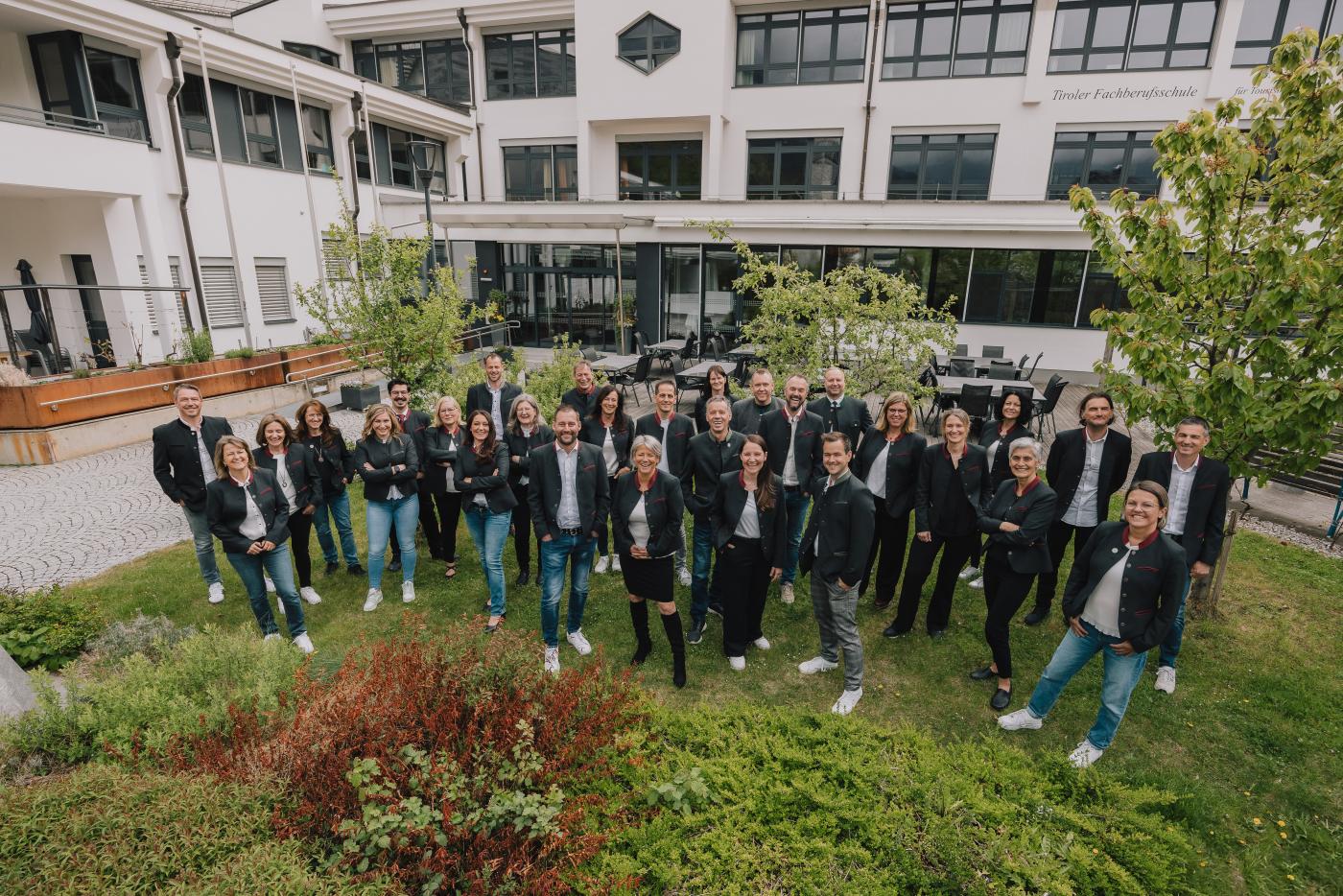 Gruppenbild Lehrer Gruppenbild Lehrer